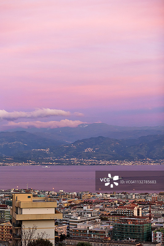 墨西拿海峡的日落图片素材