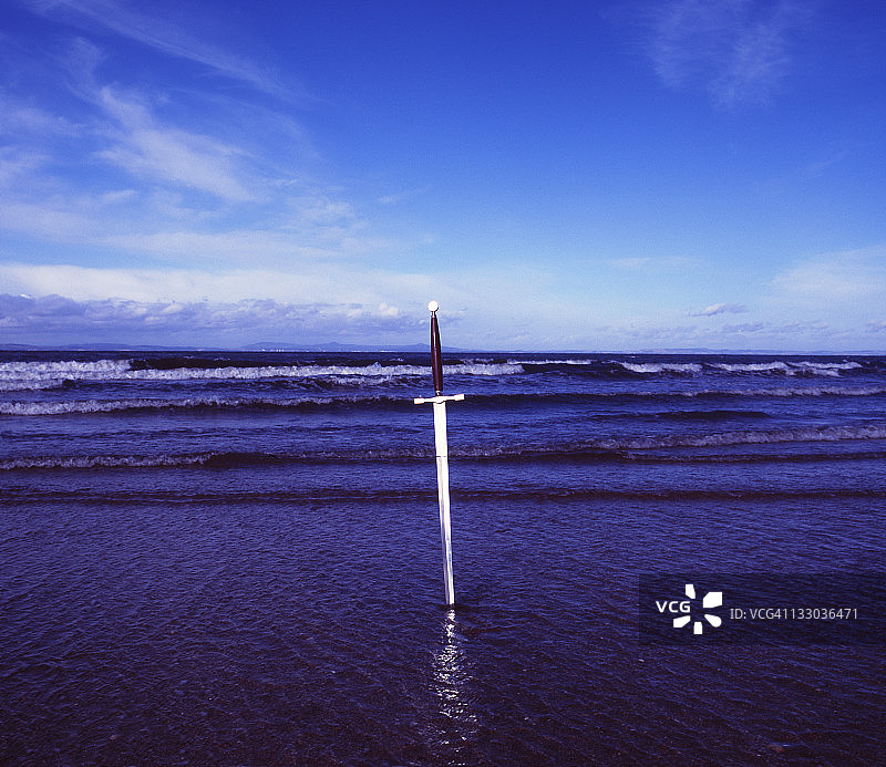 海边的剑图片素材