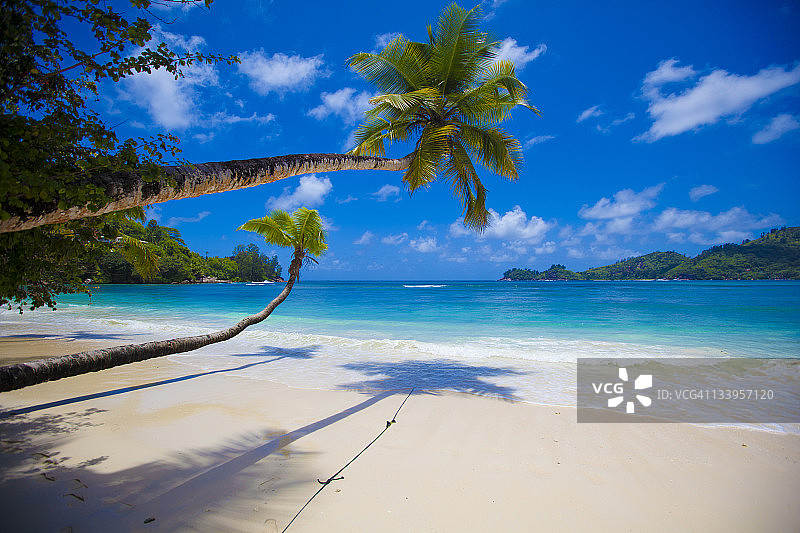 隐秘海滩图片素材