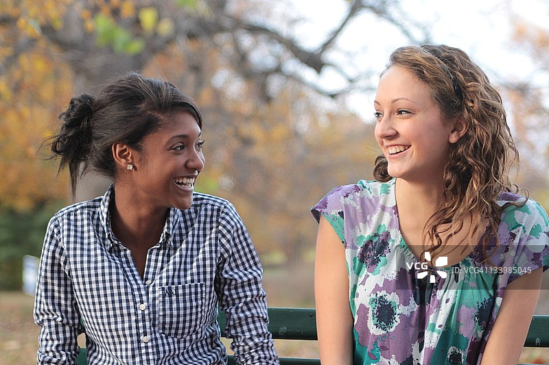 会话式欢笑图片素材