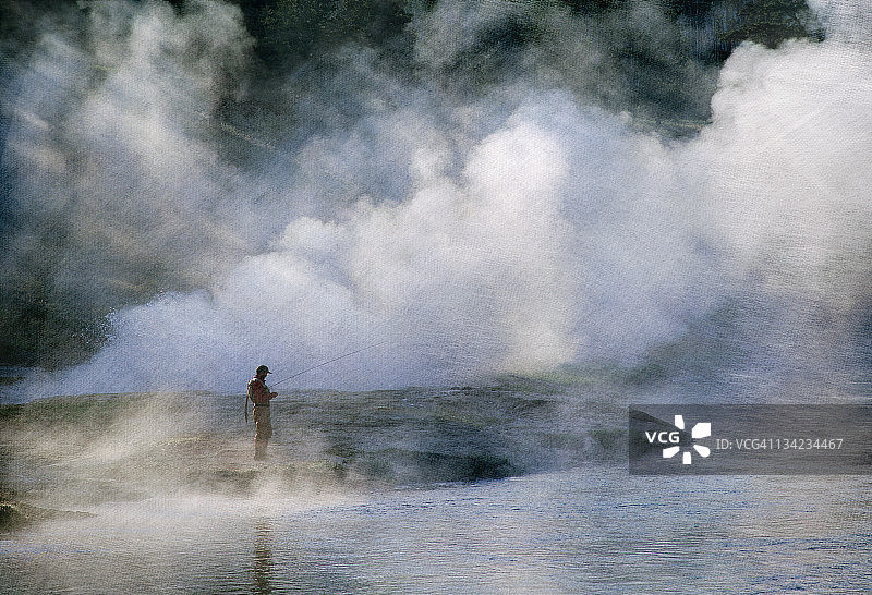 火洞河与洪水喷泉图片素材