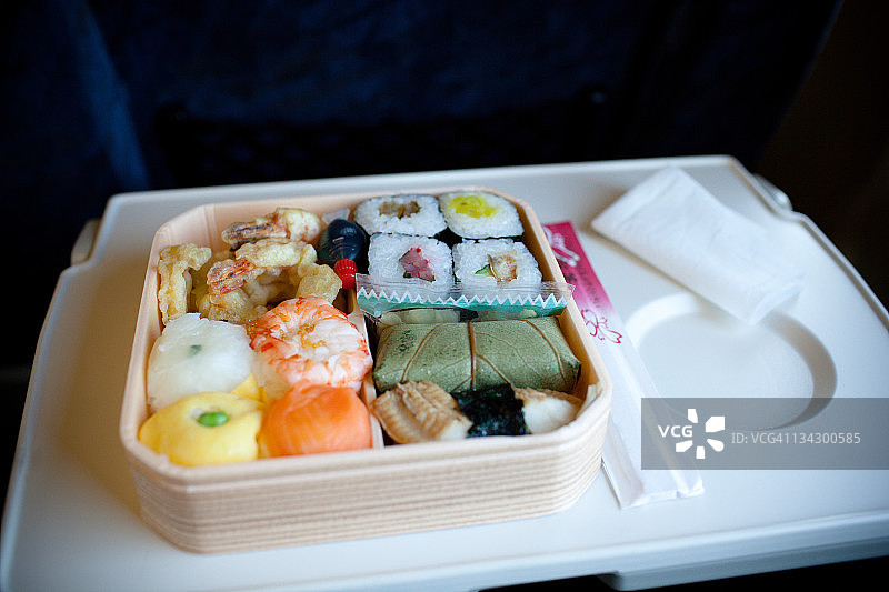 火车上的盒饭午餐图片素材