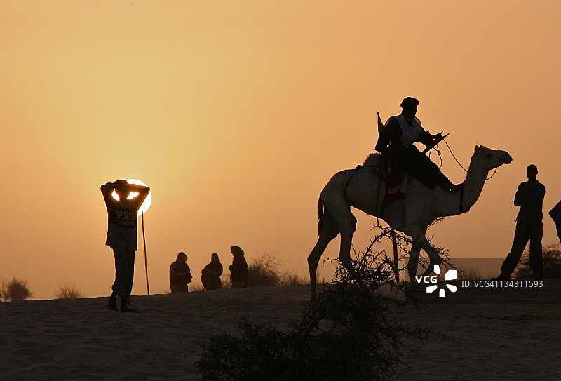 沙漠日落节图片素材