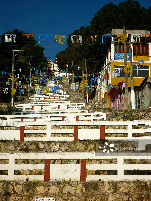 通往圣克里斯托瓦尔教堂的阶梯图片素材