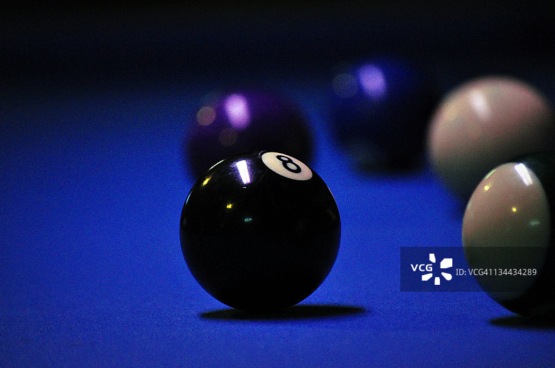 处于不利地位图片素材