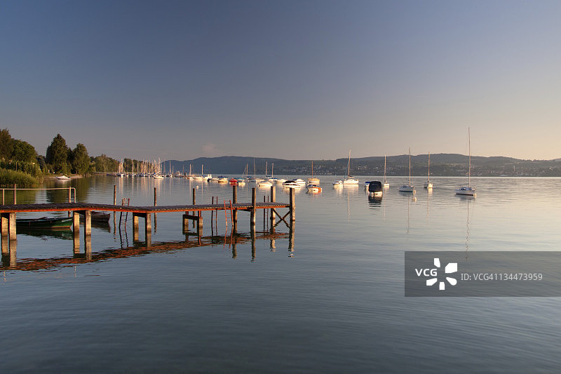 德国巴登-符腾堡博登湖丁格尔斯多夫浮标码头图片素材
