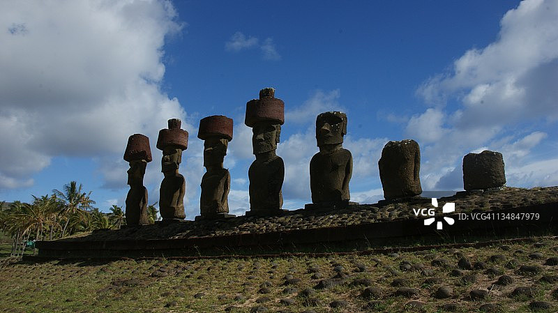 阿胡·瑙瑙的七尊雕像图片素材