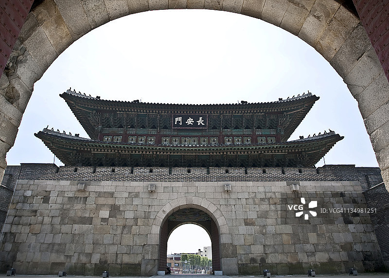 水原华城的长安门图片素材