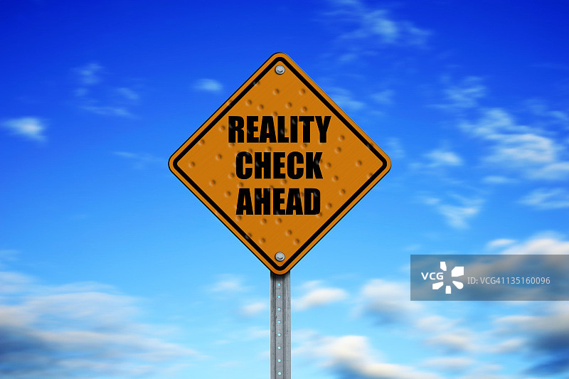 警告前方需要进行现实检查的路牌图片素材