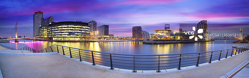 曼彻斯特索尔福德码头和媒体中心图片素材