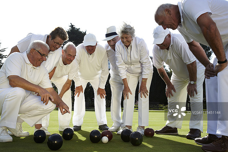 正在观看球的碗球队图片素材