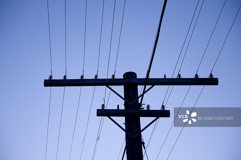 马萨诸塞州东迪尔菲尔德铁路货场沿线的电线图片素材