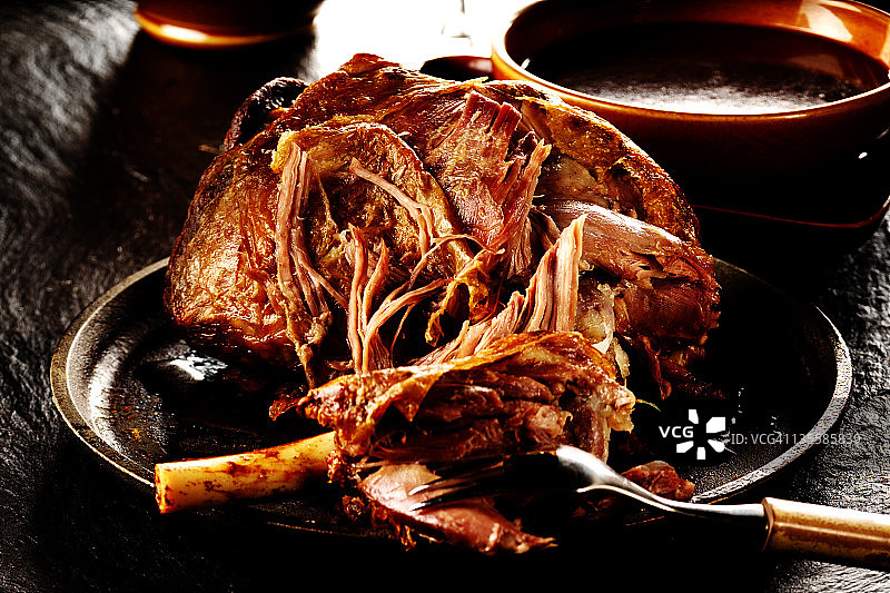 红酒酱汁新西兰羔羊肉图片素材