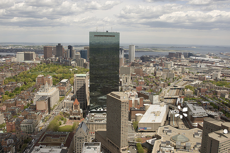 波士顿空中鸟瞰图，包括约翰·汉考克大厦图片素材