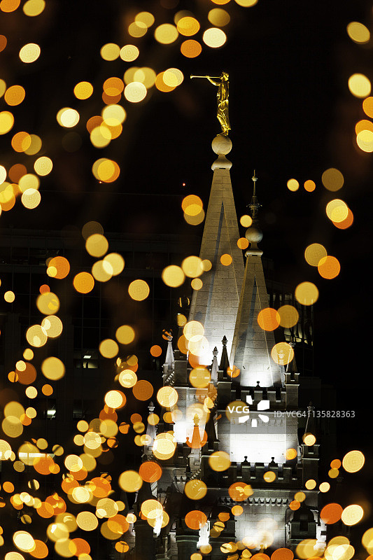 末日圣徒教会上的天使摩罗乃雕像图片素材