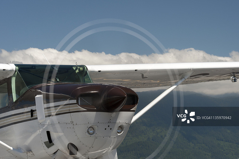 单引擎客机图片素材