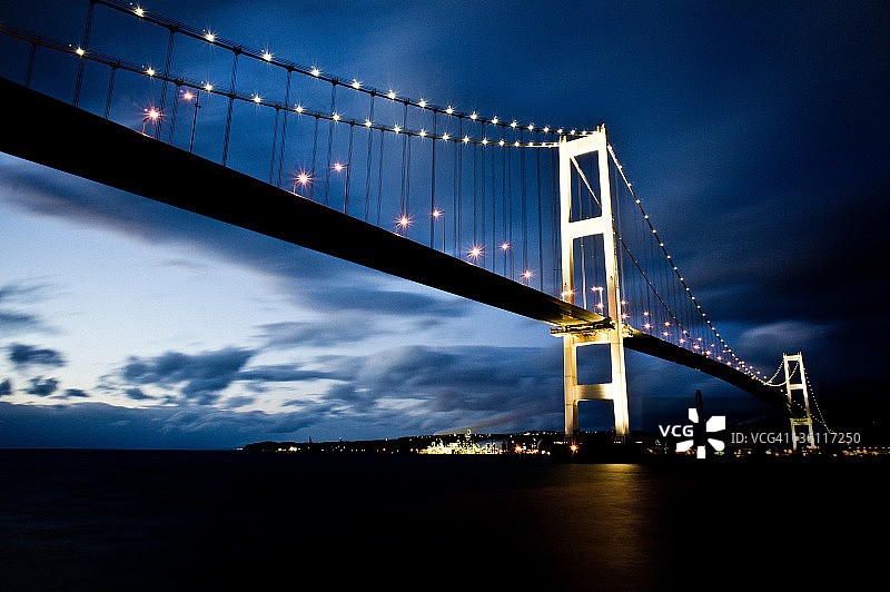 白鸟大桥夜景图片素材