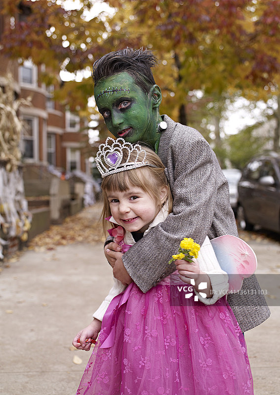 兄妹万圣节服装图片素材