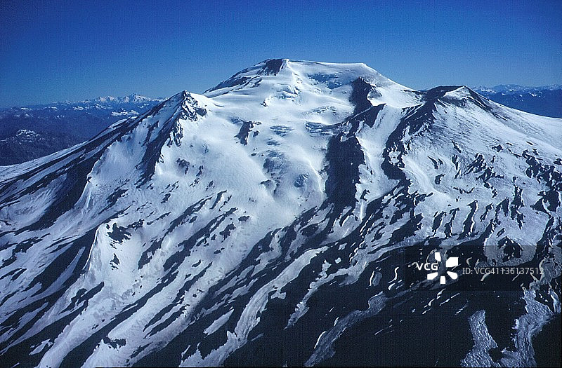 奇廉雪山图片素材