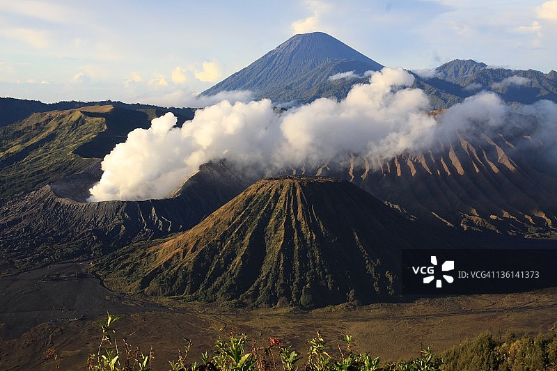 从帕纳anjakan山到布罗莫山图片素材