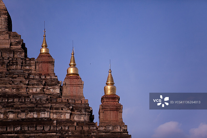 达拜因纽佛塔侧面图片素材