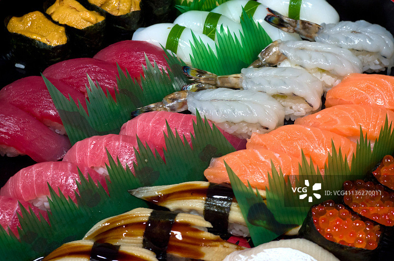 色彩鲜艳的寿司图片素材