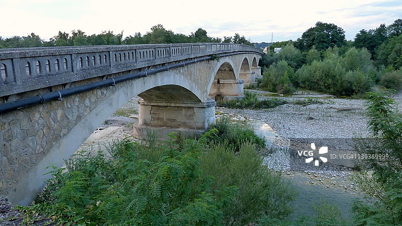 德罗姆河上的拉米耶尔桥图片素材