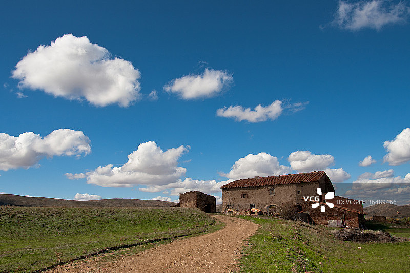 农场的泥屋图片素材