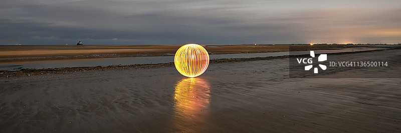 光绘摄影：孤独光球图片素材