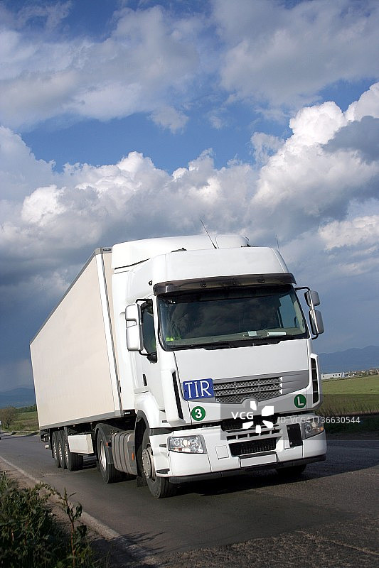 白色卡车图片素材