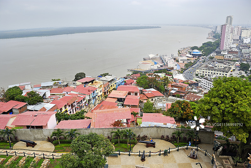 圣安娜山俯瞰瓜亚斯河与马雷贡图片素材