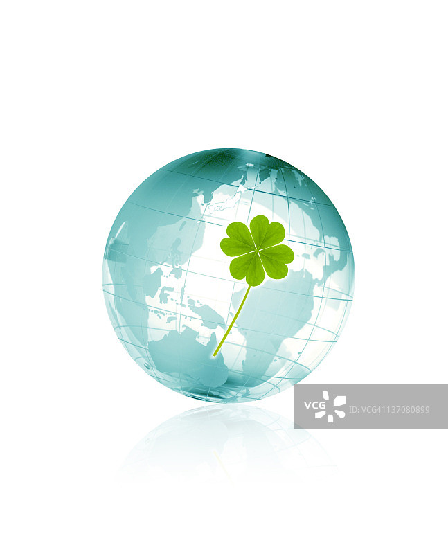 四叶草与泥土图片素材