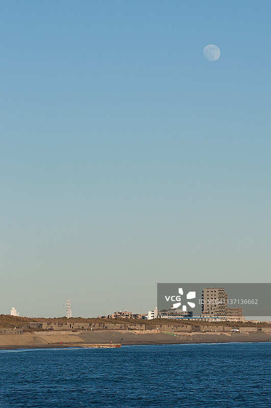 满月涨潮图片素材