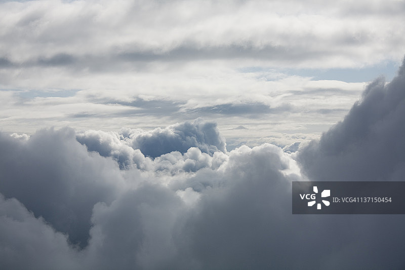 从上方看到的蓝天白云图片素材