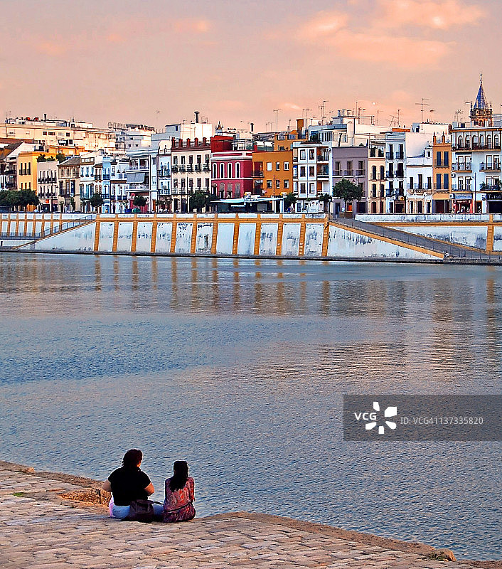 从塞维利亚看特里亚纳图片素材