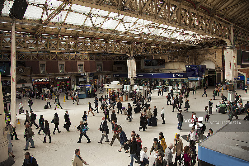 火车站的人群图片素材