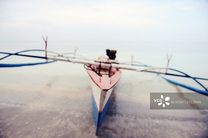 彩色木制支架船船头图片素材