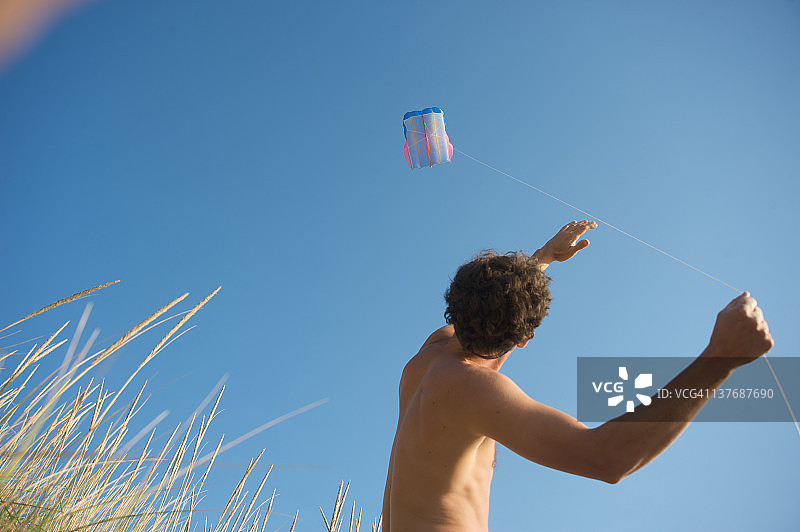 一起放风筝图片素材