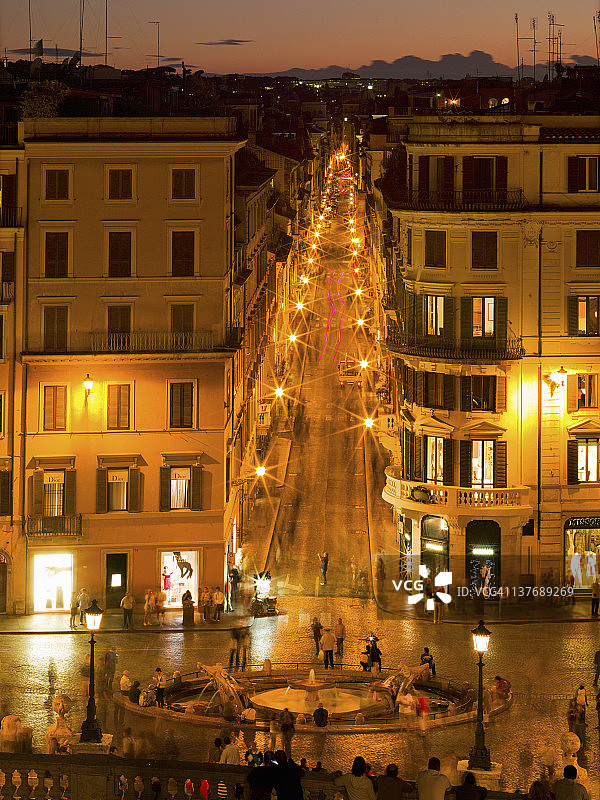 罗马，孔多蒂大街的黄昏图片素材