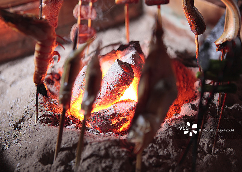 炉端烧（围炉烧烤）图片素材