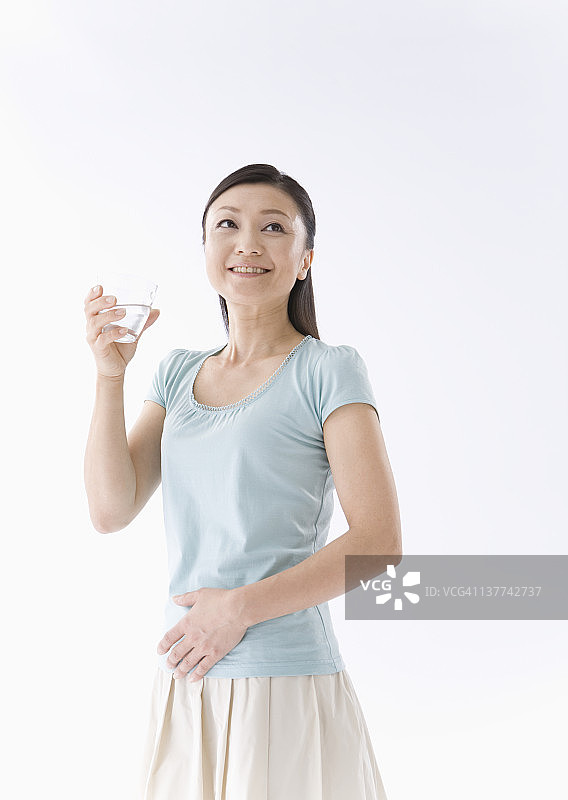女人的饮用水图片素材