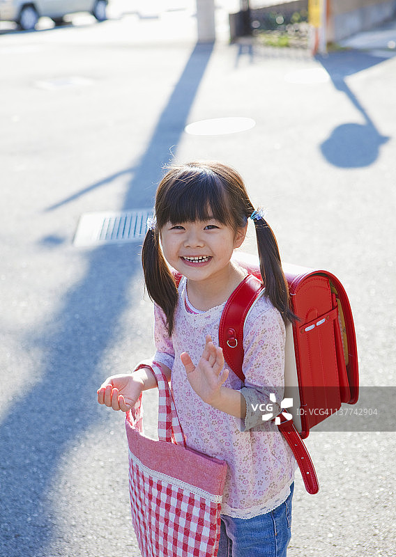 女孩微笑图片素材