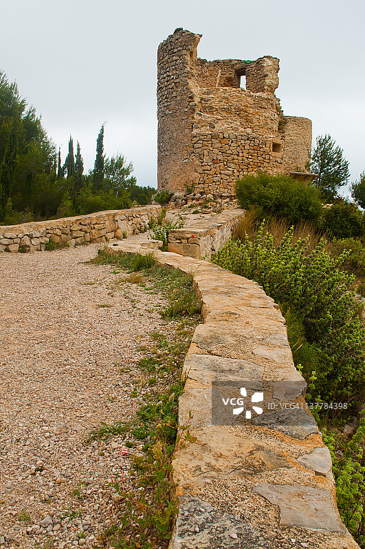 废弃的西班牙建筑图片素材
