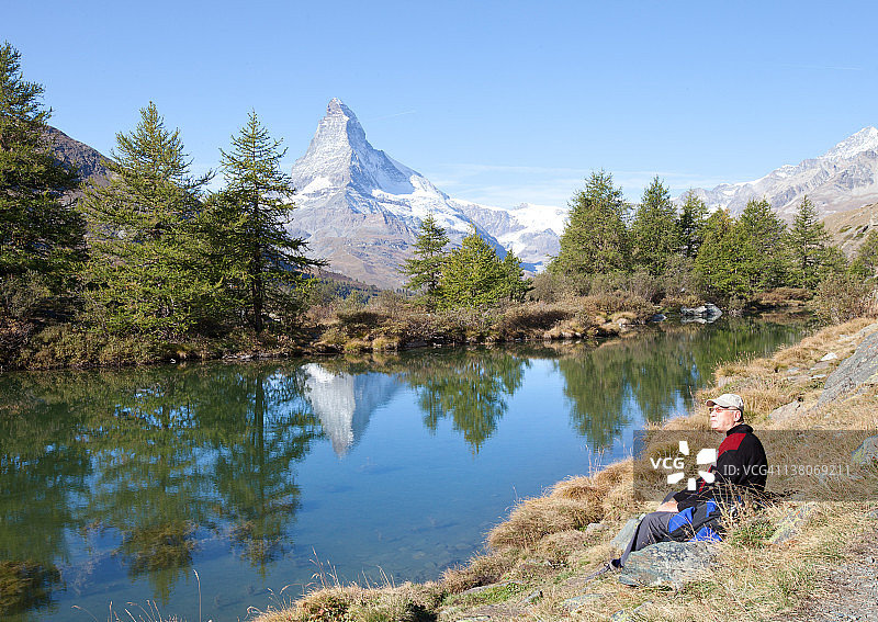 格林吉塞湖的徒步者图片素材