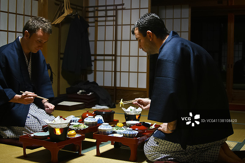 高野山寺庙晚餐图片素材