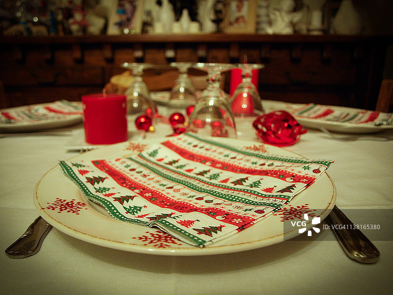 圣诞节餐桌布置图片素材