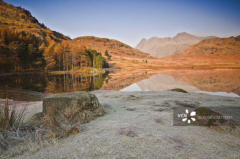 朗代尔山谷的布莱特恩湖图片素材