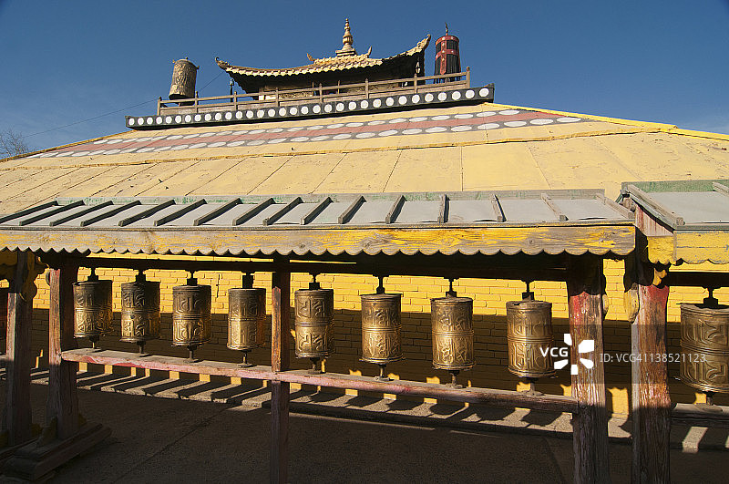 乌兰巴托甘丹寺的转经筒图片素材