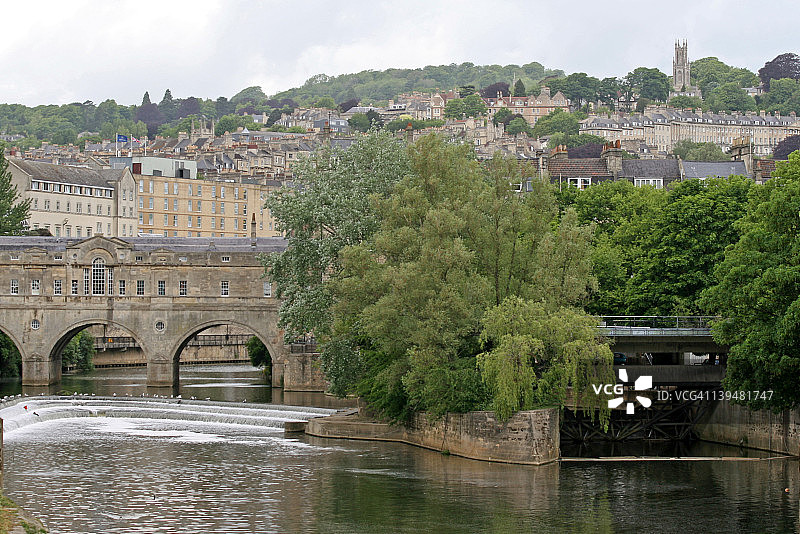 英国巴斯的埃文河图片素材