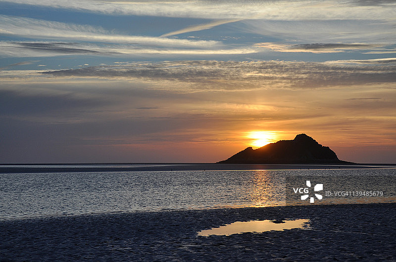 通布兰岛的日落图片素材